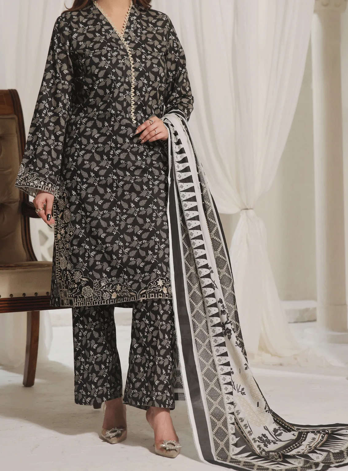 Aiza & Momina By VS Textile Embroidered Cambric Unstitched 3 Piece Suit - VS23AMC 12