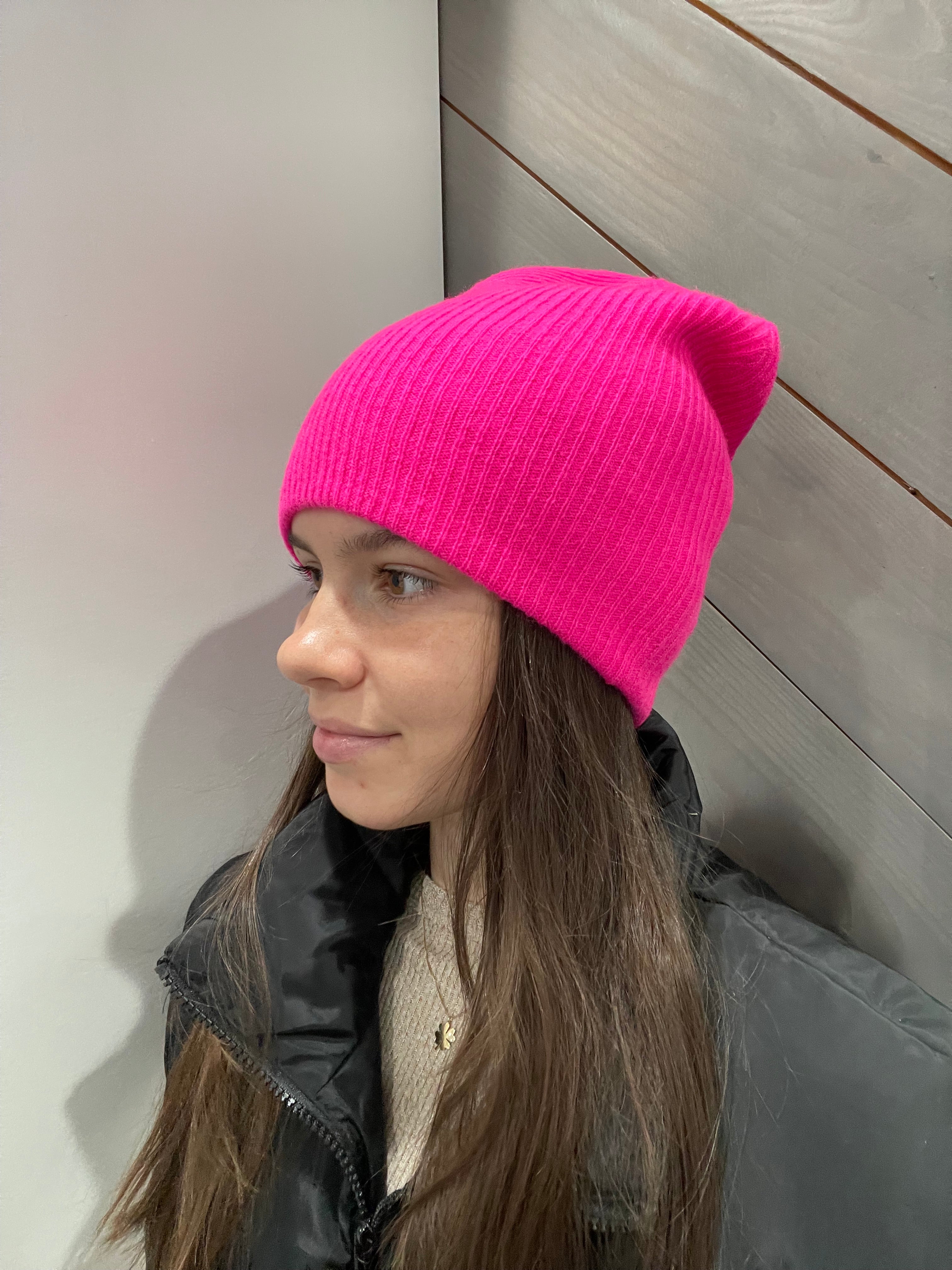 Alashan Cashmere Beanie - Hot Pink