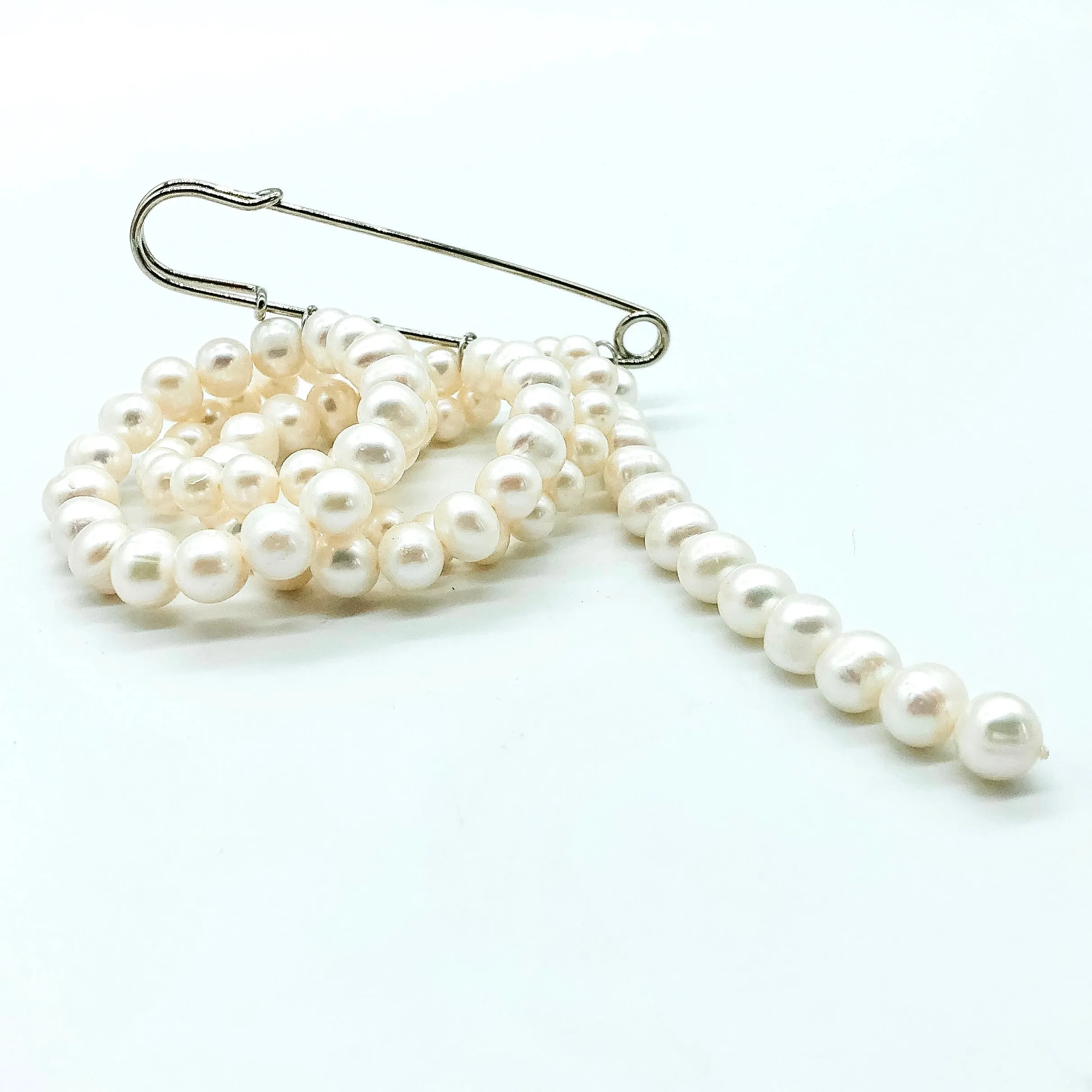 Pearl Kilt Pin Brooch