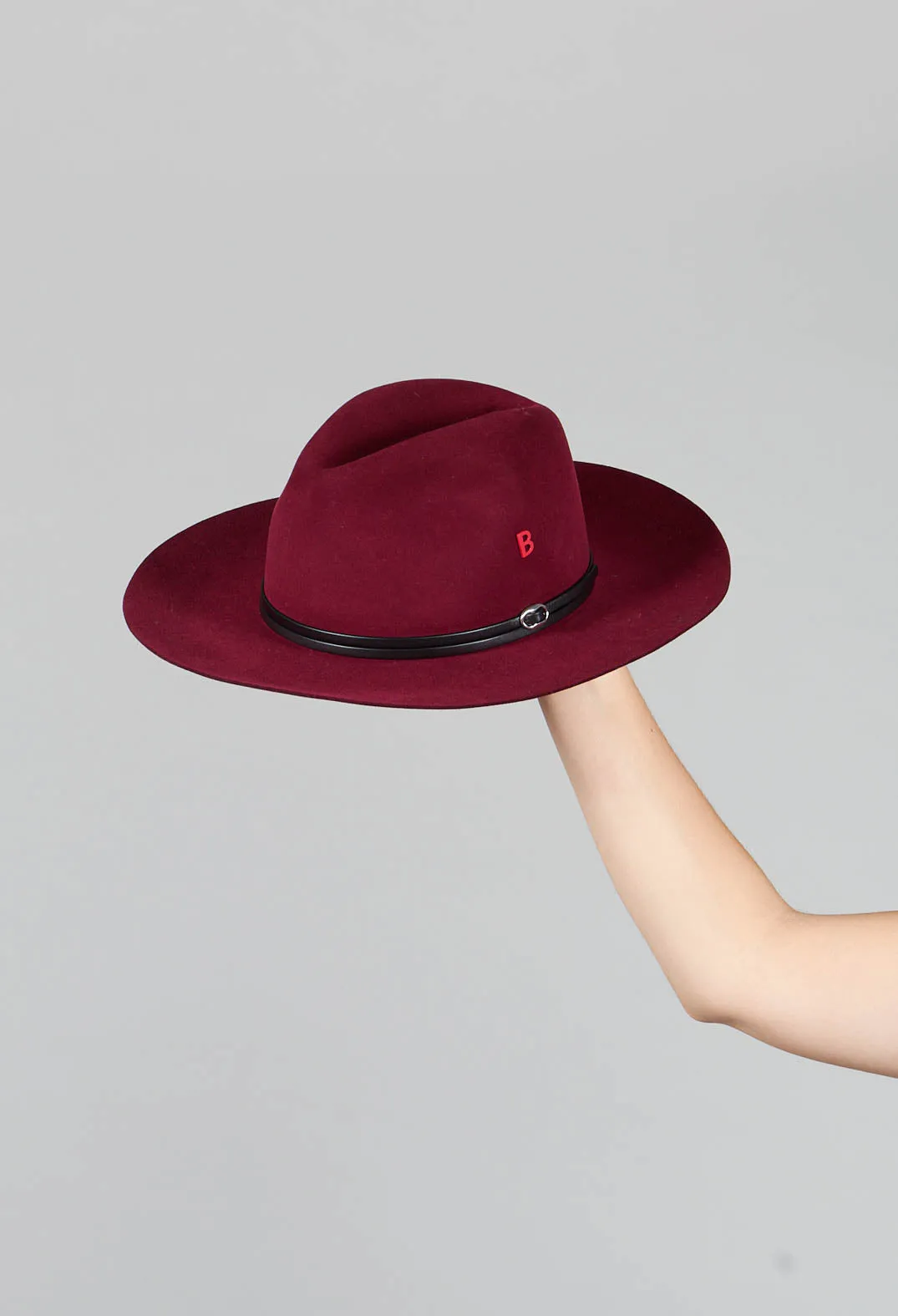 Tuileries Hat in Burgundy