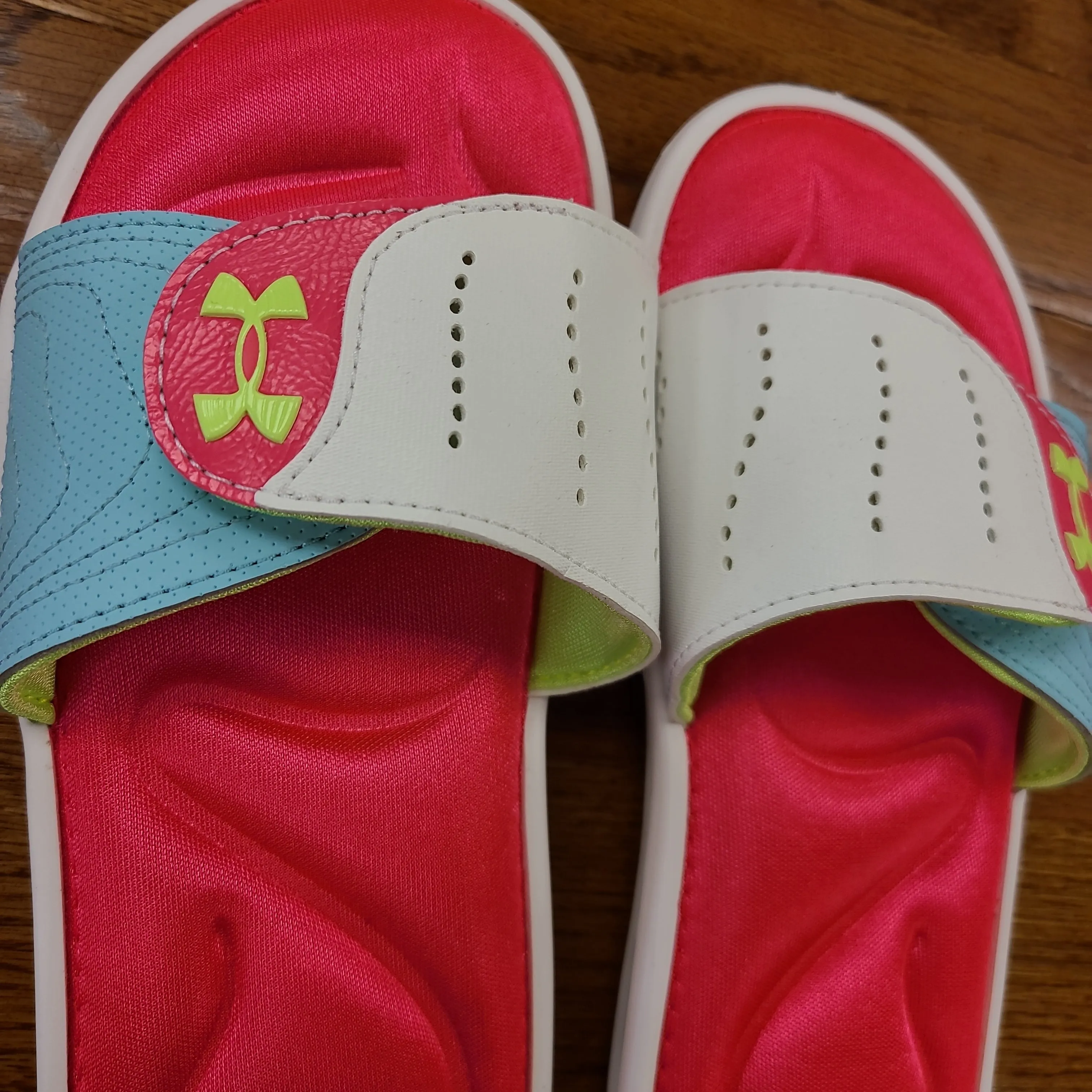 Under Armour G Ignite IX Slide Hot Pink Kids